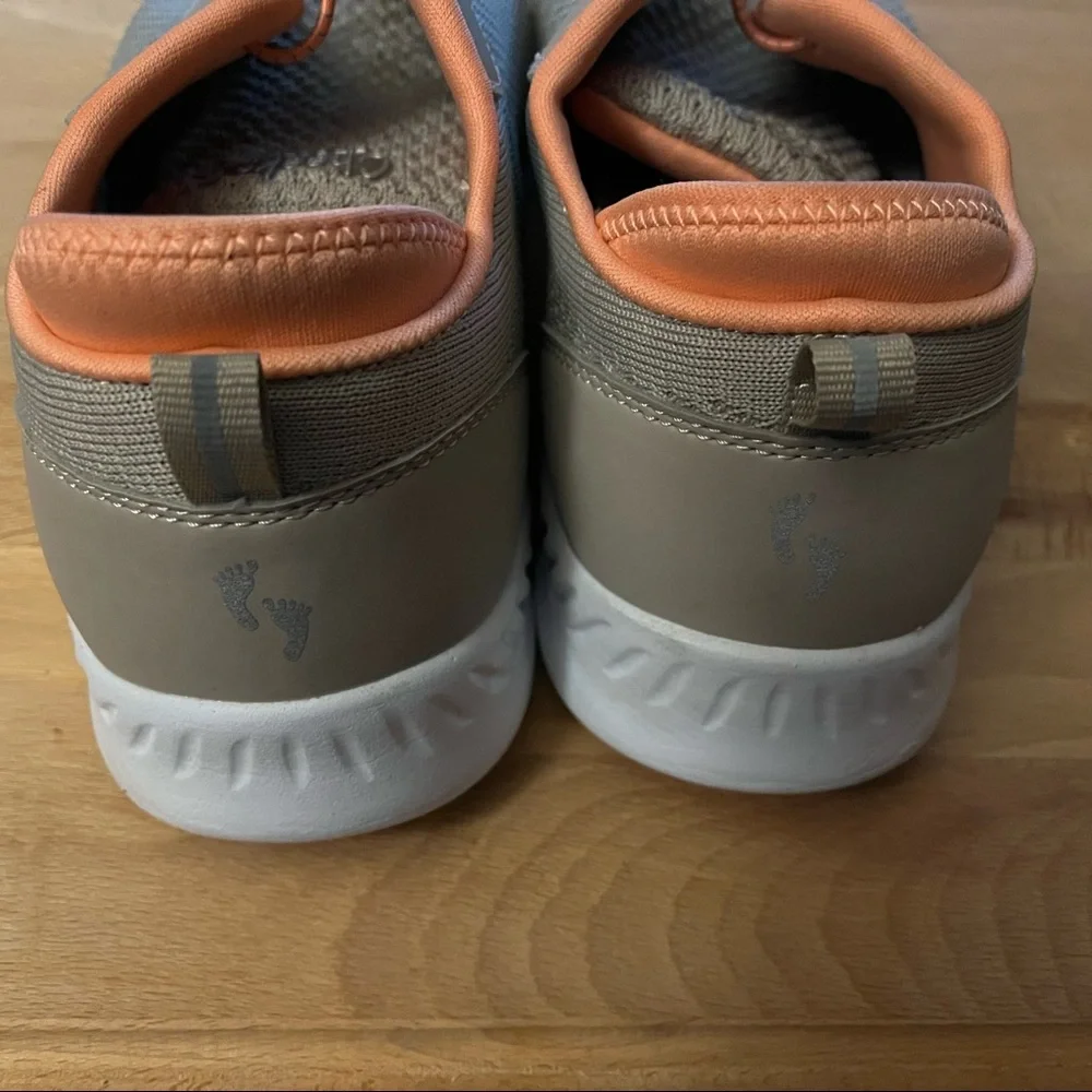 WOMEN’S SIZE 10 TONY LITTLE CHEEKS TAN PEACH KNIT SLIP-ON TRAINERS - Picture 9 of 9